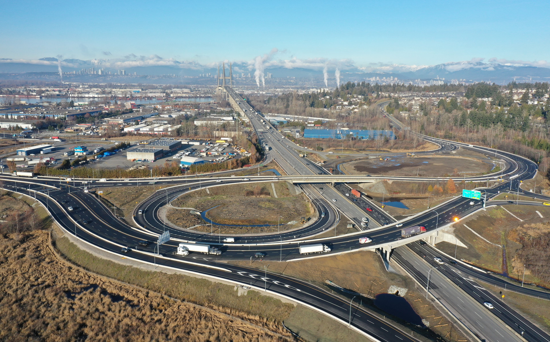 A photo of Highway 91/17 completed