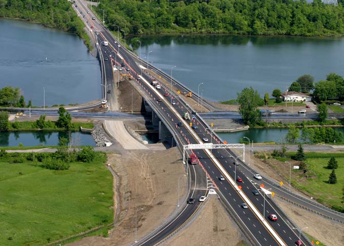 Monseigneur-Langlois Bridge Reconstruction